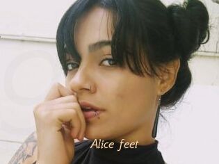 Alice_feet