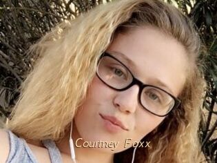 Courtney_Foxx