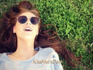 KissMeInDark
