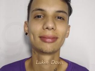 Lukke_Davis