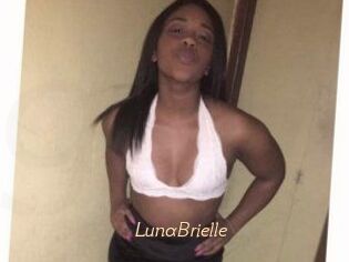 Luna_Brielle