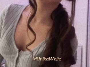 M0nikaWhite