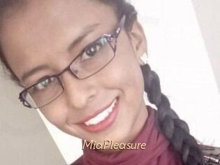 Mia_Pleasure