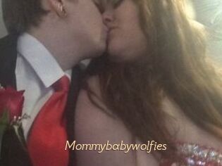 Mommybabywolfies