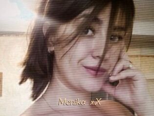 Monika_xX