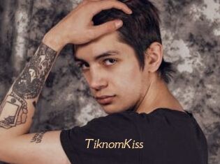 TiknomKiss